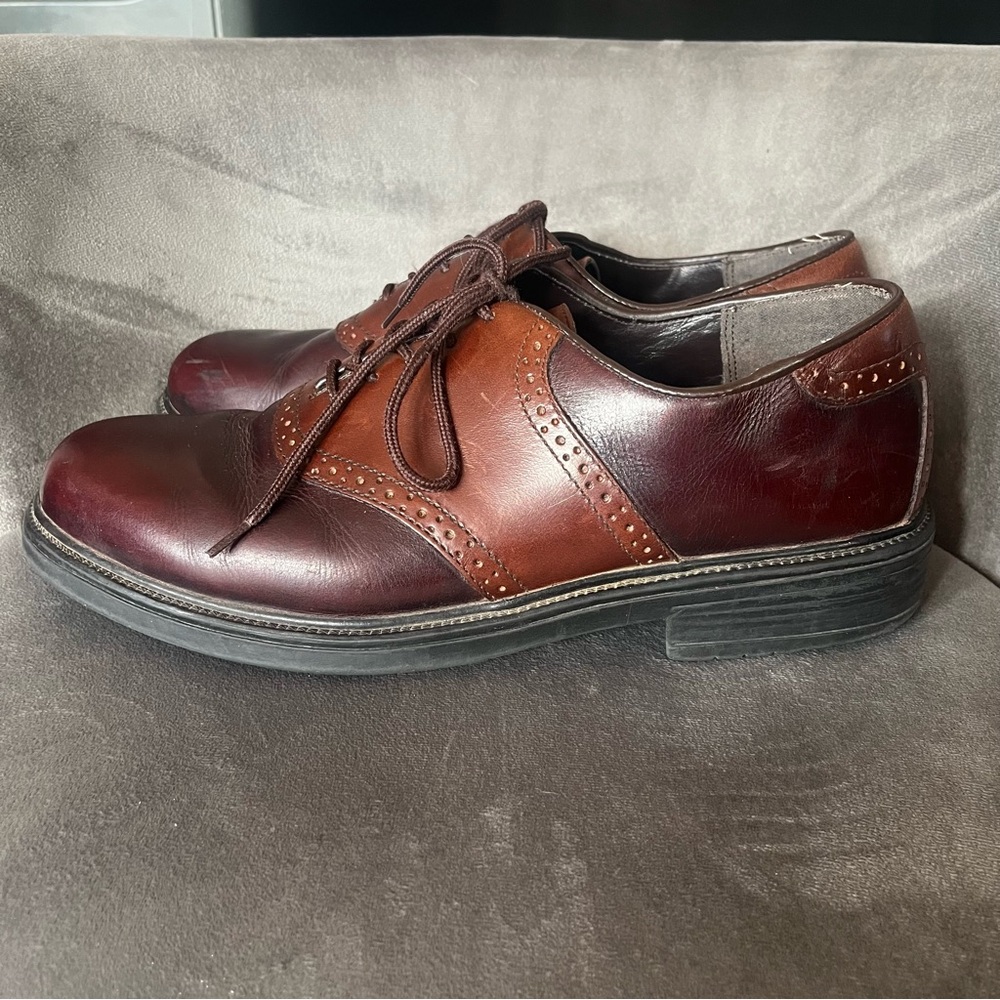 Nunn Bush Brown Leather Oxfords with Brogue Detailing